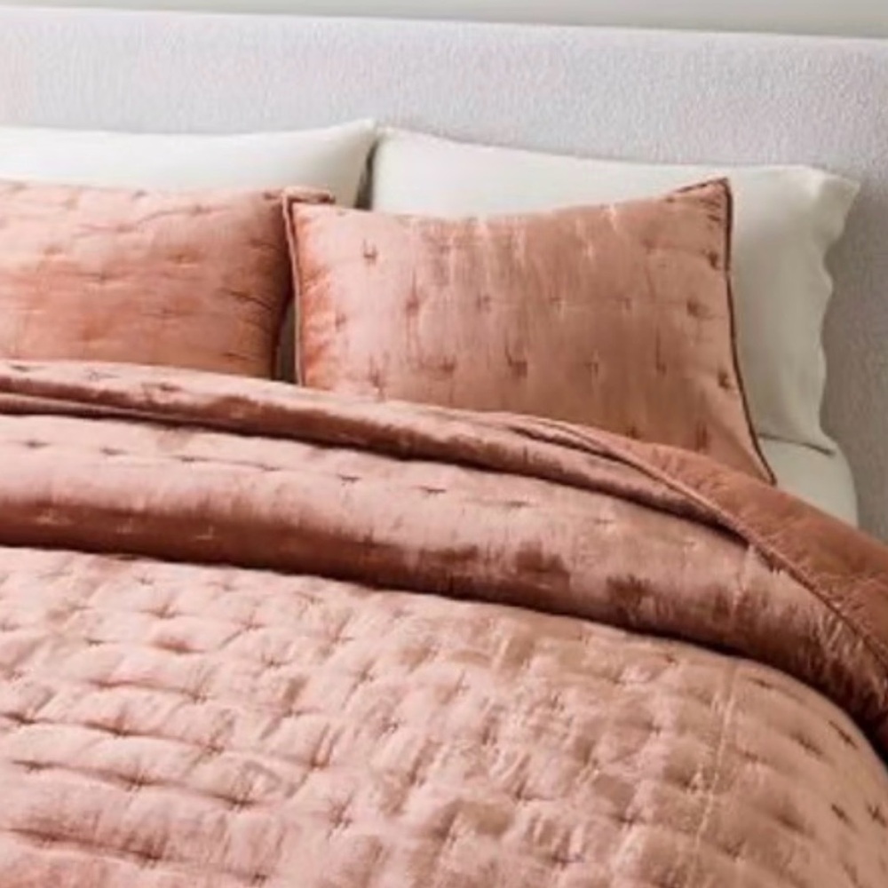 West Elm Dusty Pink Velvet Quilted Pillow Sham Pillow Case Standard Girly Preppy - Picture 2 of 10